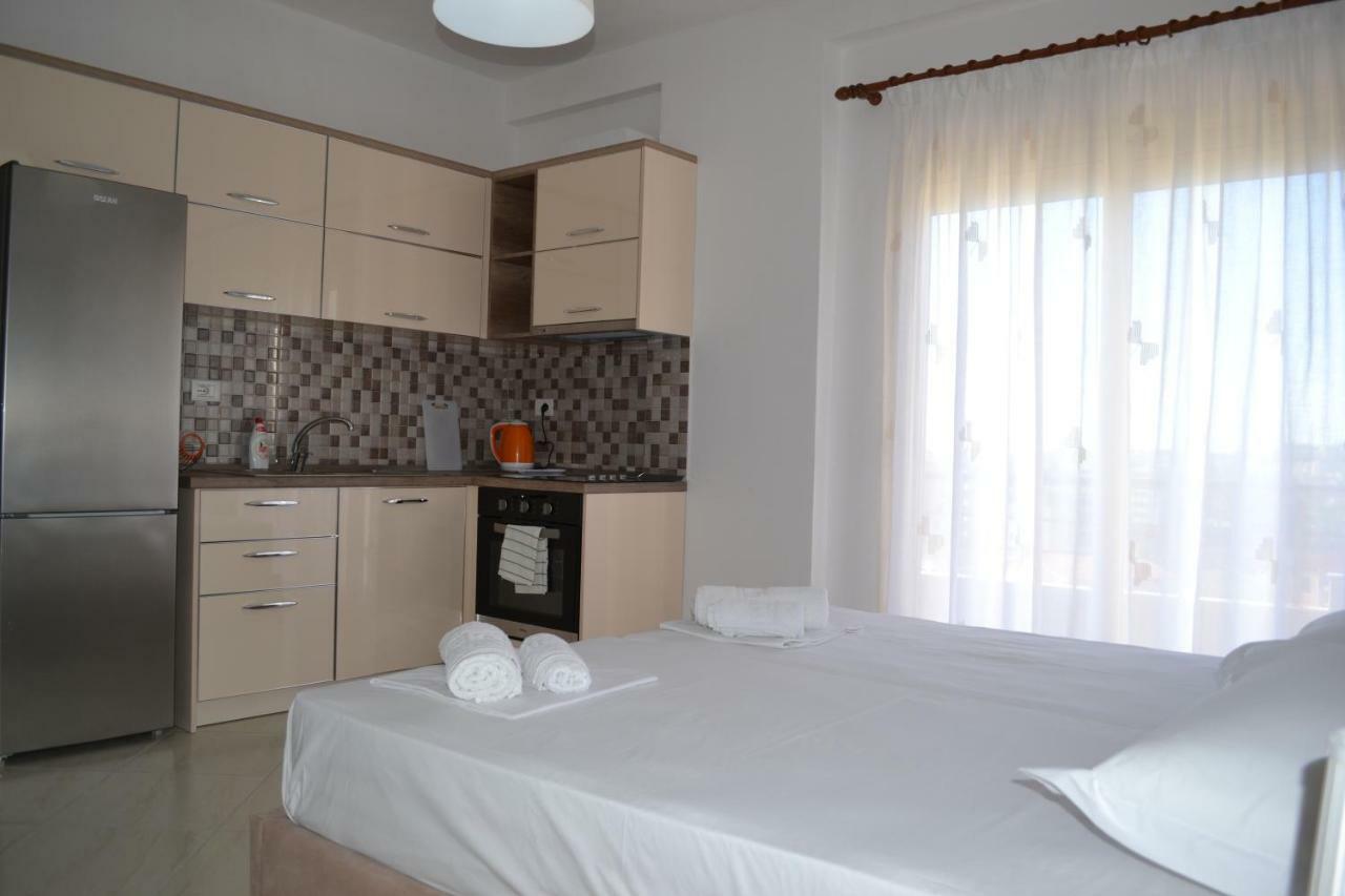 Seaview Bay Studio & Private Garage Vlorë 外观 照片