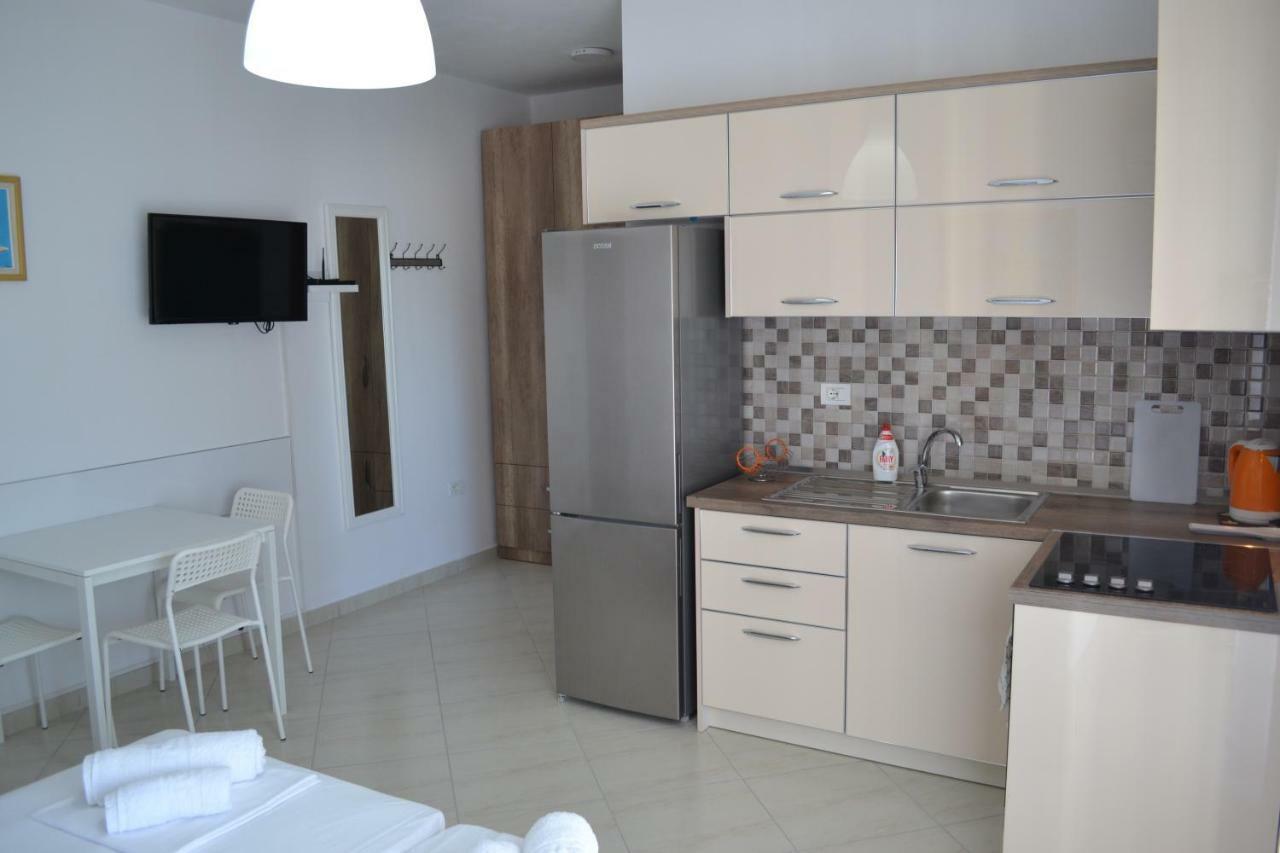 Seaview Bay Studio & Private Garage Vlorë 外观 照片